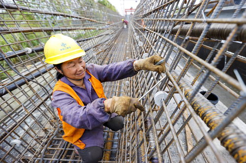 贛江大橋擴建工程建設(shè)提速